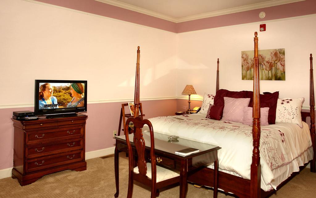 Eight Gables Inn Gatlinburg Zimmer foto